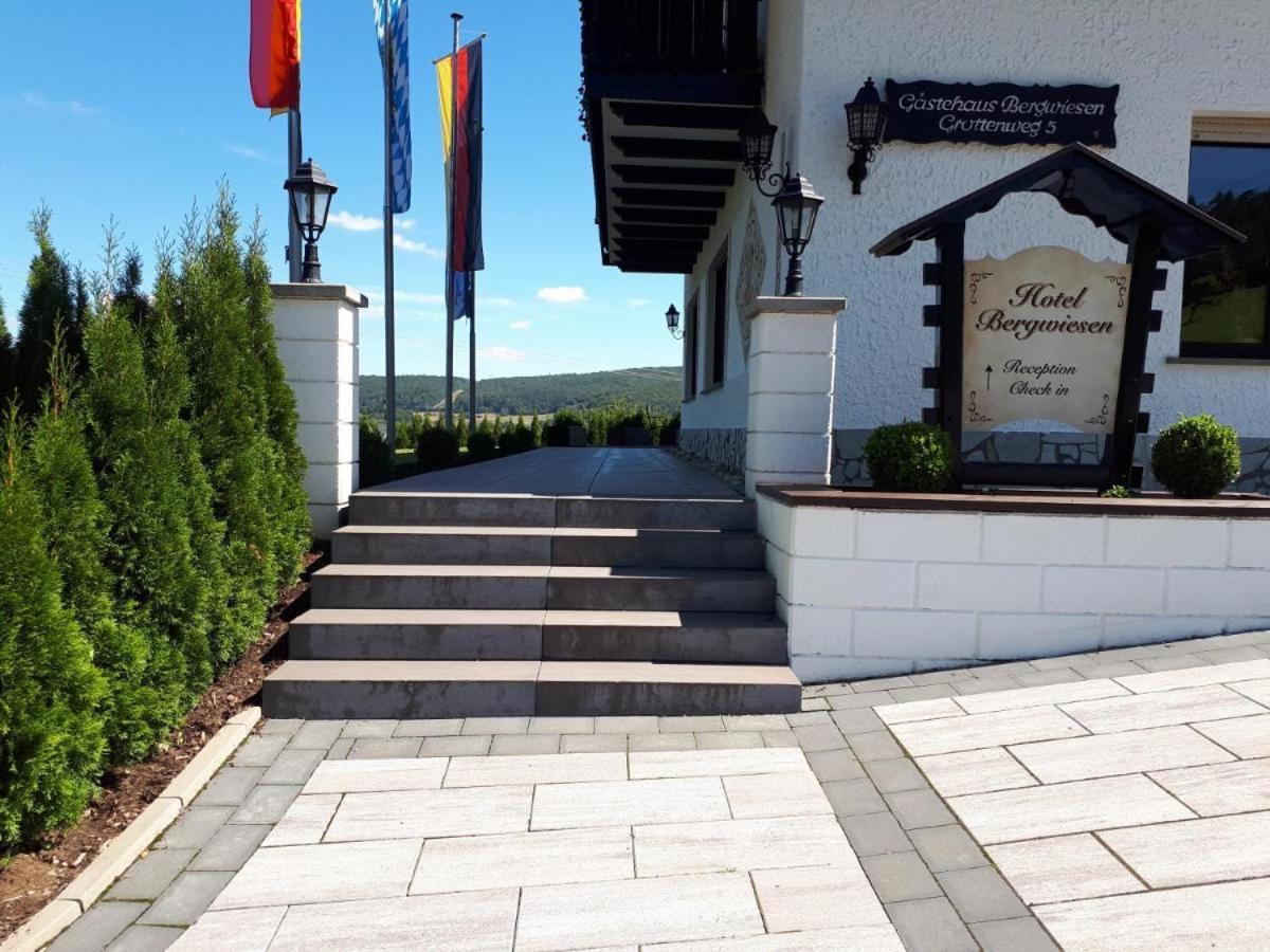 Hotel Bergwiesen - Zimmer Mit Balkon Oder Terasse Lohr Екстериор снимка