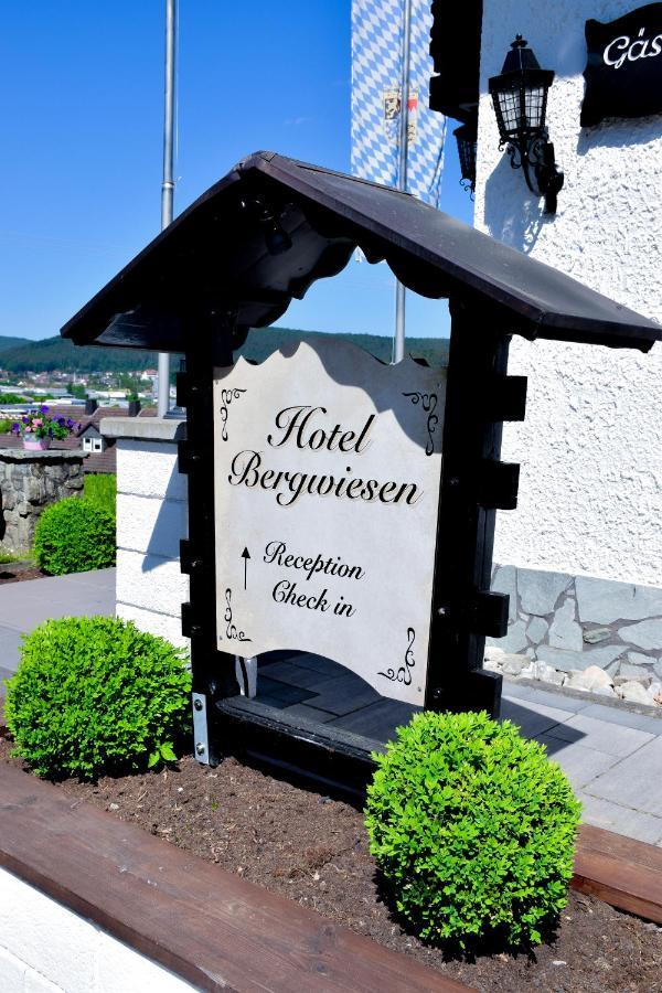 Hotel Bergwiesen - Zimmer Mit Balkon Oder Terasse Lohr Екстериор снимка