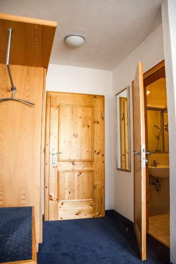 Hotel Bergwiesen - Zimmer Mit Balkon Oder Terasse Lohr Екстериор снимка