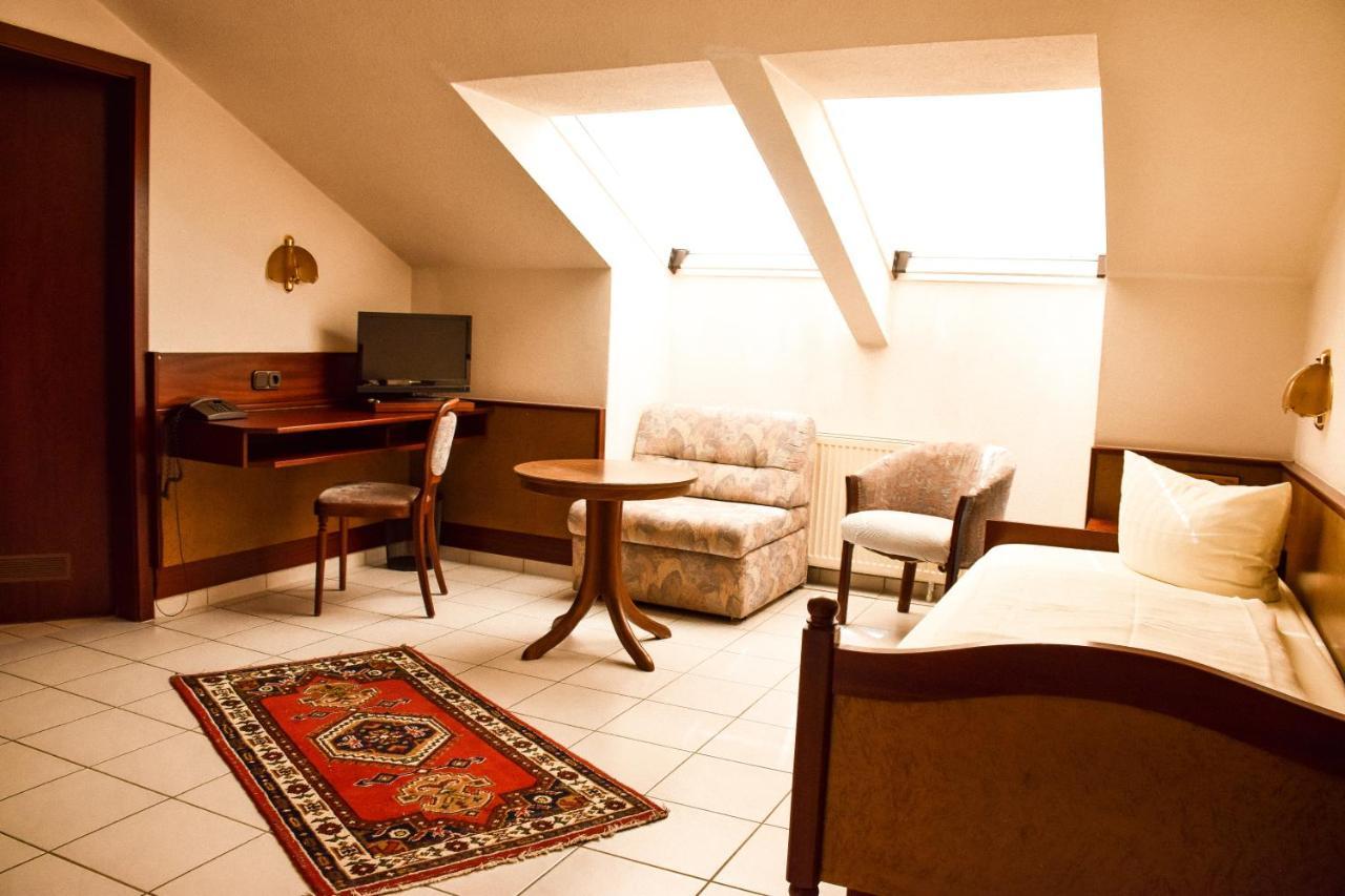 Hotel Bergwiesen - Zimmer Mit Balkon Oder Terasse Lohr Екстериор снимка