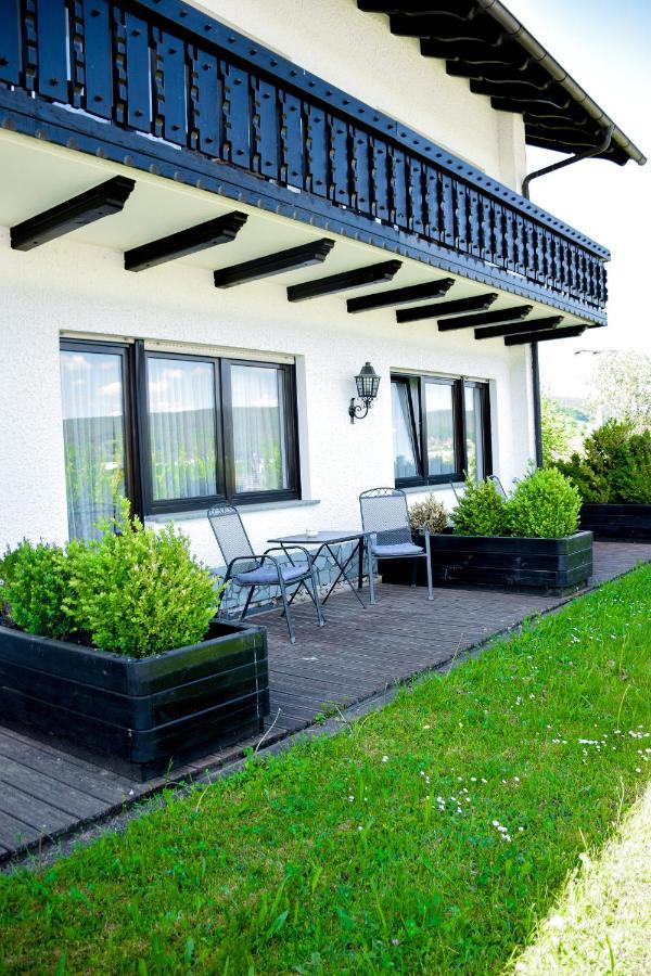 Hotel Bergwiesen - Zimmer Mit Balkon Oder Terasse Lohr Екстериор снимка